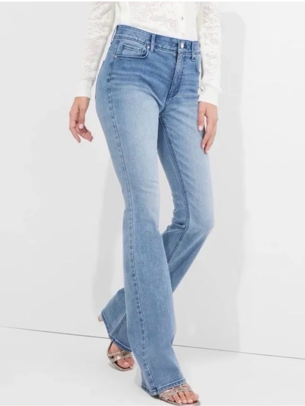 WHBM Saint Honoré Jean Collection Skinny Flare Jean
14